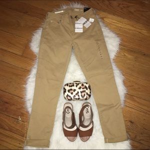 NWT GAP Girlfriend Jeans