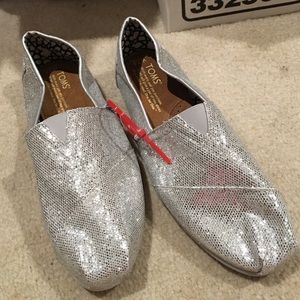 Women's TOMS glitter silver 7.5