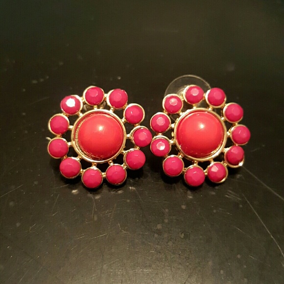 Pink & orange stud earrings.