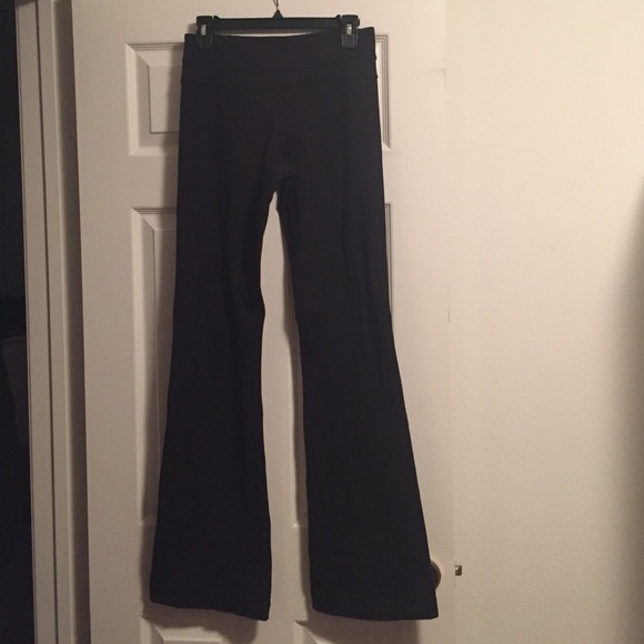 Lululemon groove pant, solid black