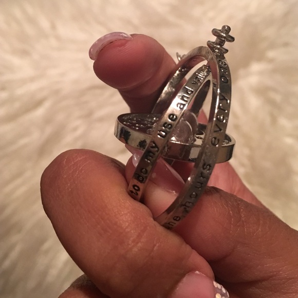 NECKLACE - Picture 3 of 3