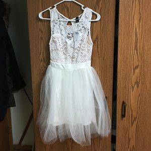 Windsor semi formal ivory dress