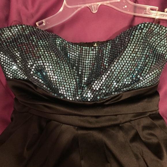 Ruby Rox-- Strapless dress - Picture 3 of 4