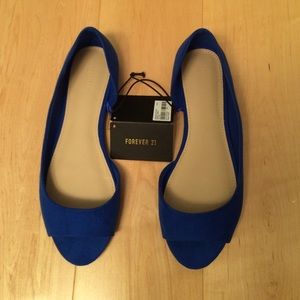 Forever 21 Royal Blue Flats, size 6.5