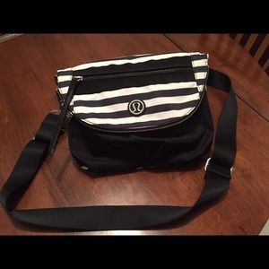 Lululemon festival bag