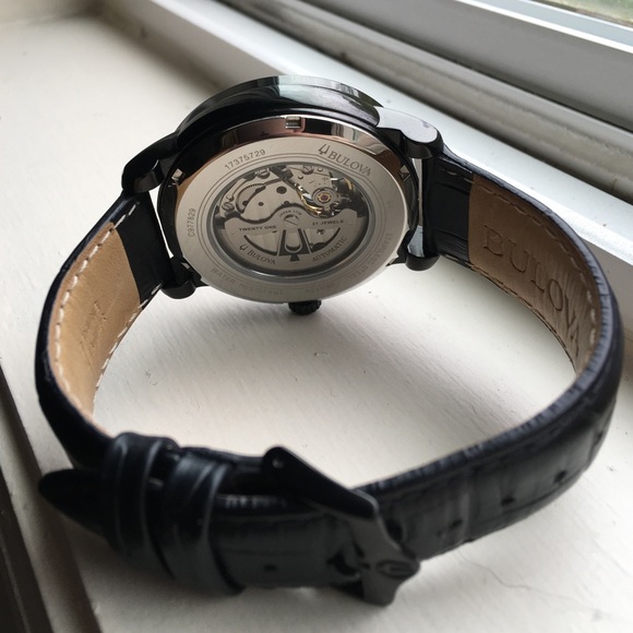 Men's Bulova Watch - Picture 4 of 4