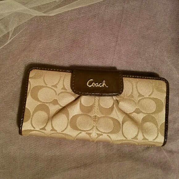Coach wallet