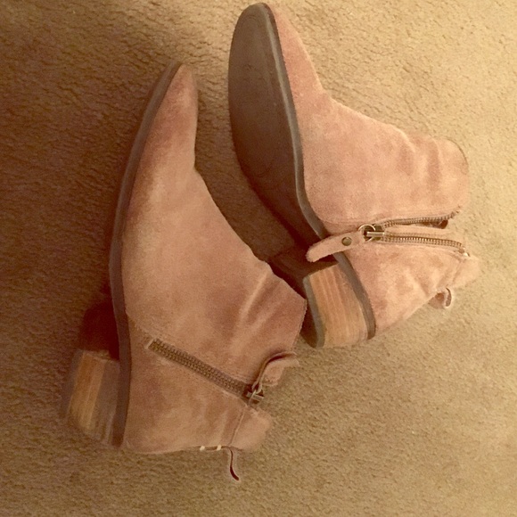 Vince Camuto leather booties!