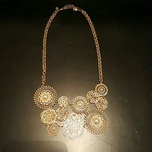 Beautiful gold necklace!