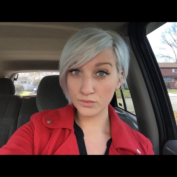 Meet your Posher, Kayla - Picture 1 of 1