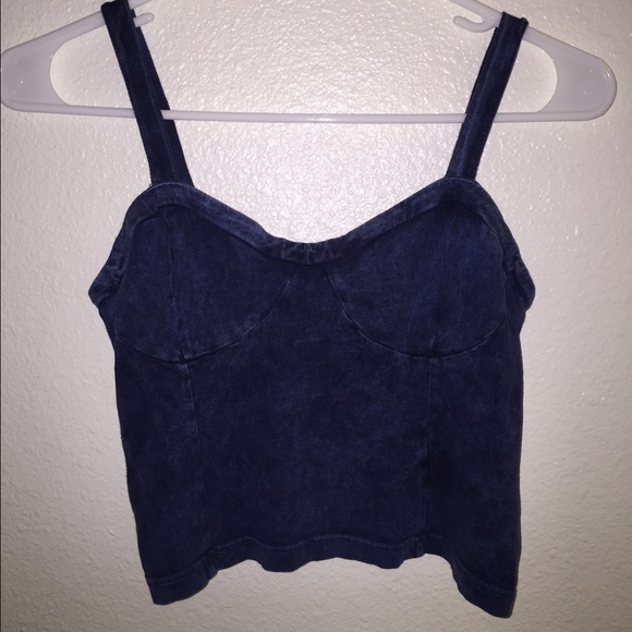 Crop top - Picture 2 of 3