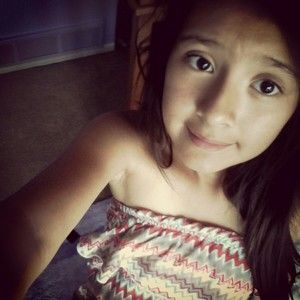 Meet your Posher, Estrella