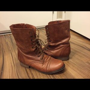 Steve Madden Troopa Boots Lace Up