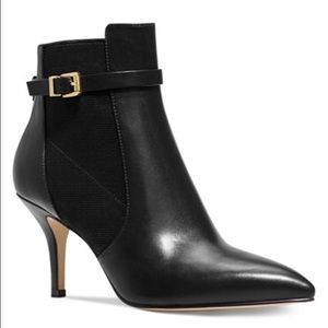 Super Chic New Authentic Michael Kors booties