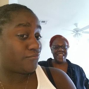 Meet your Posher, Deena