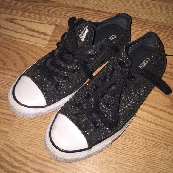 Size 8 gently used sparkle converse