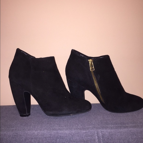 Womens black leather Steve Madden Anckle Boots