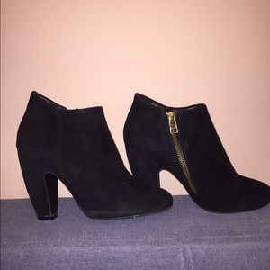 Womens black leather Steve Madden Anckle Boots