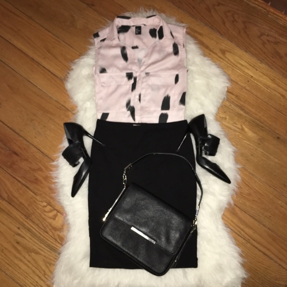 H&M Sleeveless Blouse