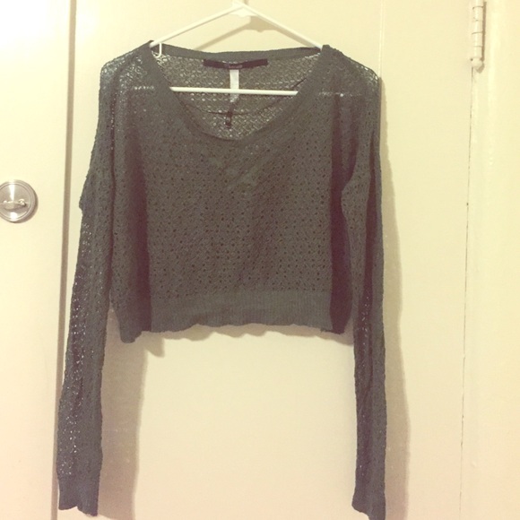 Kensie Light Cropped Sweater