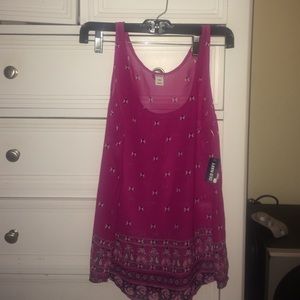 Old navy, maroon pink tinted tanktop