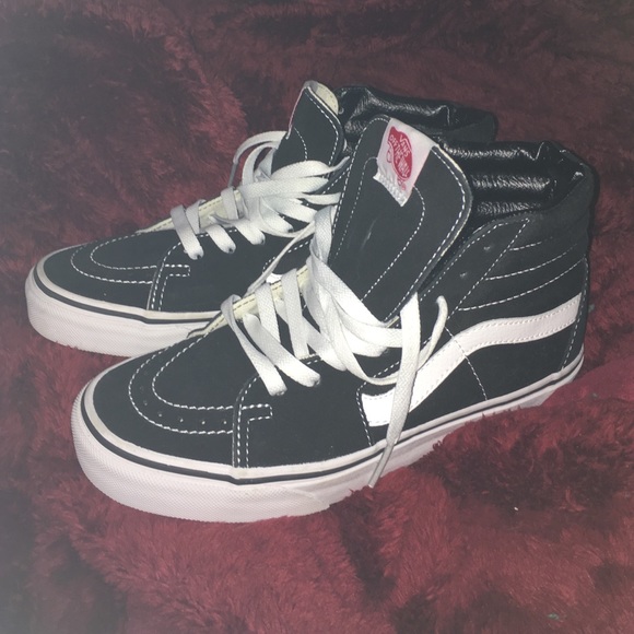 VANS Sk8-Hi Classic Black and White