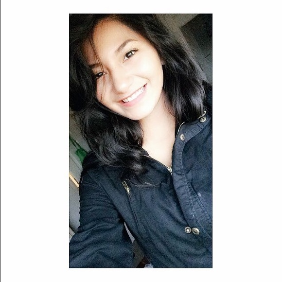 Meet your Posher, Vanessa