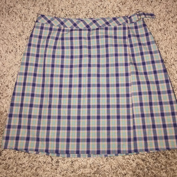 Last reduce! Gap wrap skirt size 8