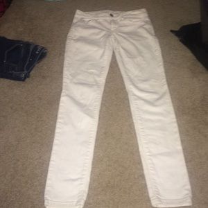 White skinny jeans