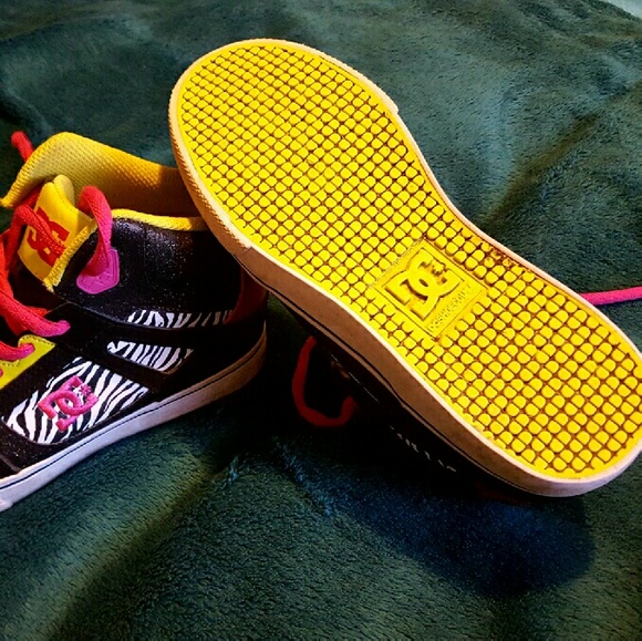 Shoes - Picture 2 of 2