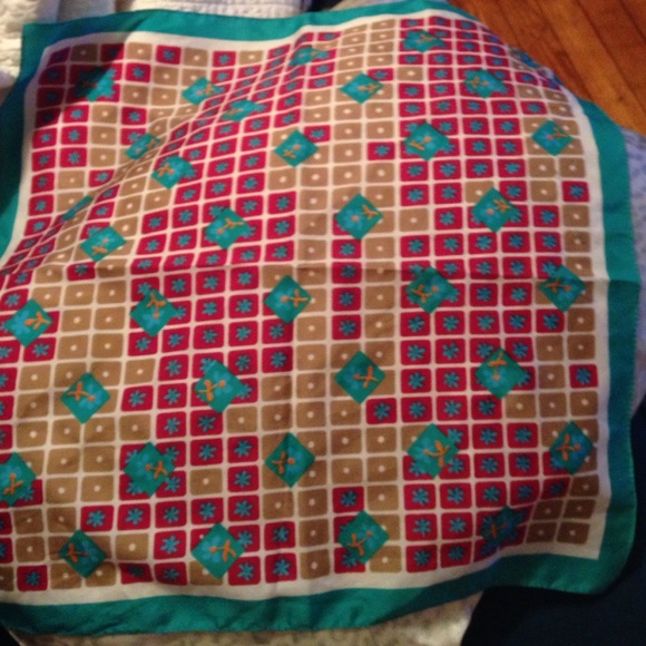 20x20 handkerchief or head scarf ❤️ - Picture 2 of 4