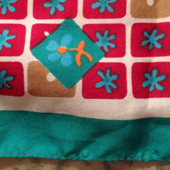 20x20 handkerchief or head scarf ❤️ - Picture 3 of 4