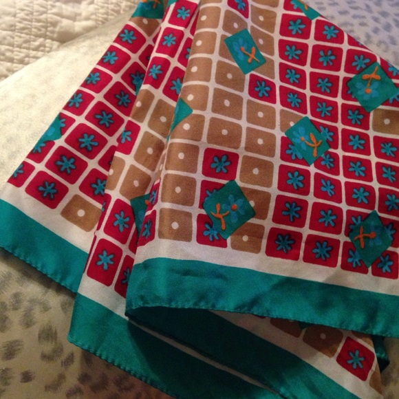 20x20 handkerchief or head scarf ❤️ - Picture 4 of 4