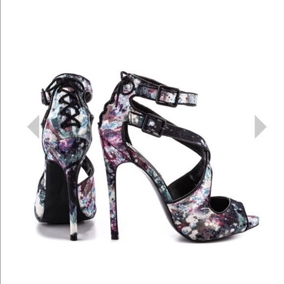 Steve Madden mastro bright heels