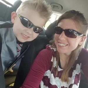 Meet your Posher, Stephanie