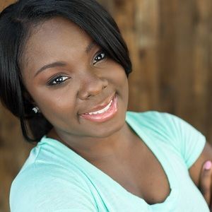 Meet your Posher, Donalia