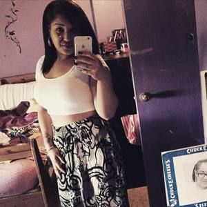 Meet your Posher, Becca