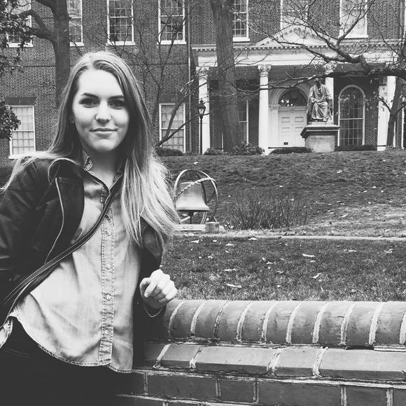 Meet your Posher, Alexandra - Picture 1 of 1