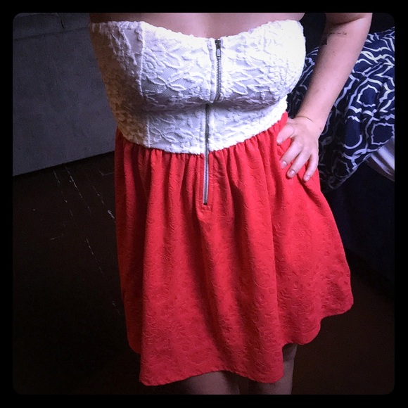 Strapless dress