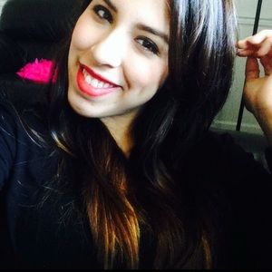 Meet your Posher, Connie