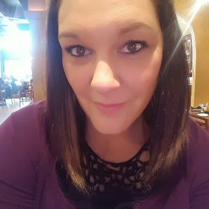 Meet your Posher, Kendra