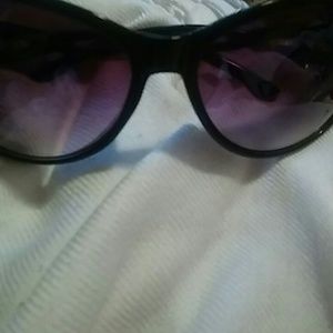 Meet your Posher, Bibi