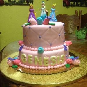 Meet your Posher, Carolina