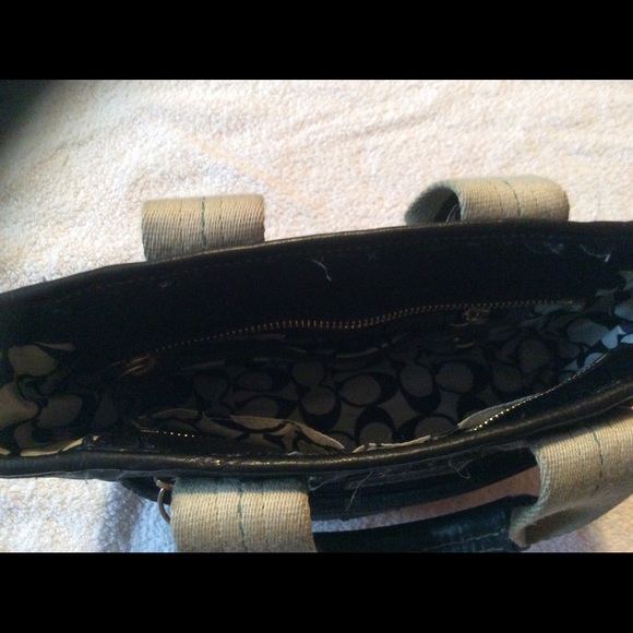 Coach purse - Picture 2 of 2