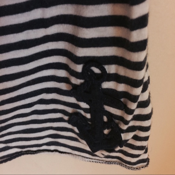 Victoria secret shirt size med - Picture 2 of 4