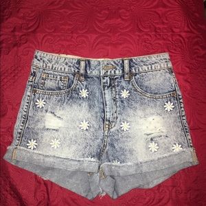 Never worn high waisted shorts from forever 21!