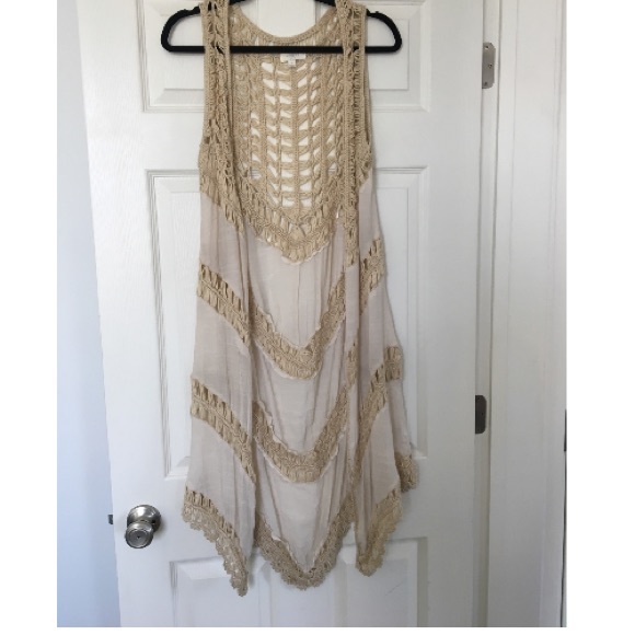 Umgee Crochet Vest - Like New
