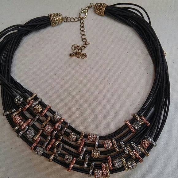 Adjustable size necklace