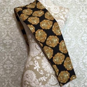 Unicorn Alert! LuLaroe OS Lion leggings!