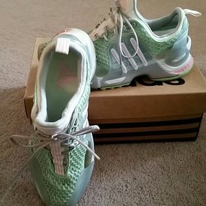 Adidas Laika Women's running shoes